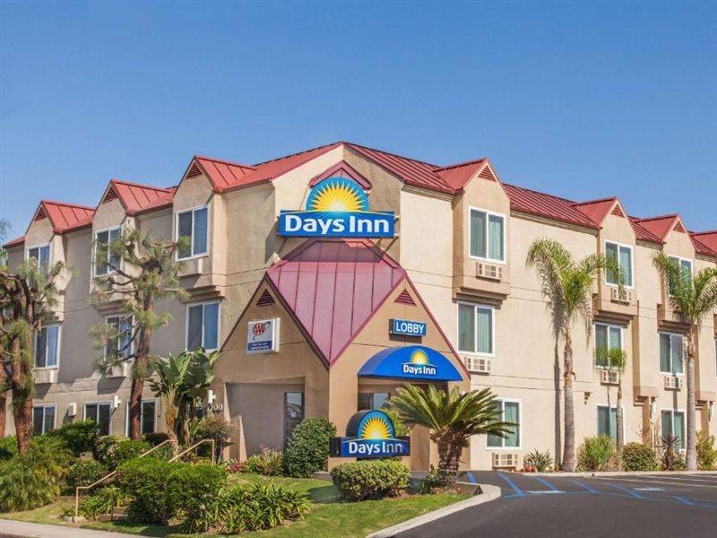 Days Inn By Wyndham Carlsbad Exterior foto